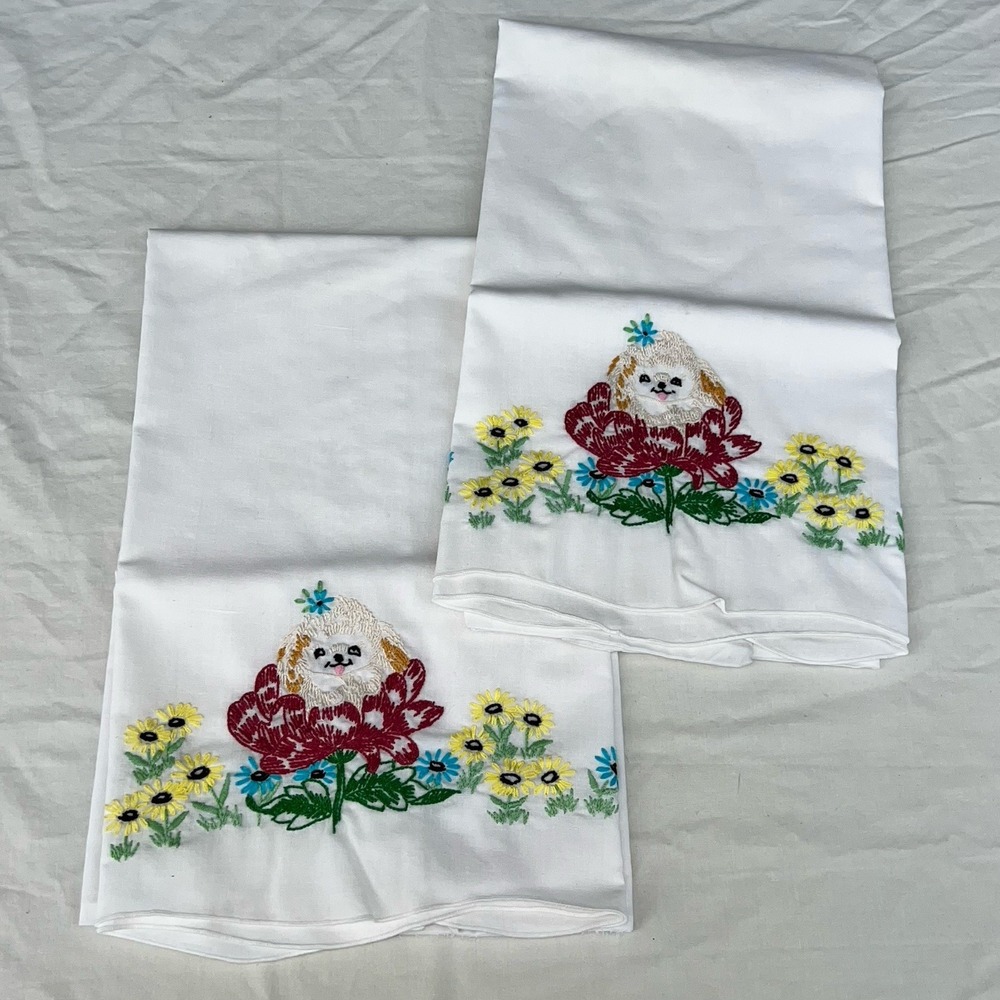 VTG Dog Embroidered Pillowcase Pair Puppy Flowers 21x28 Queen Cotton Linen Set